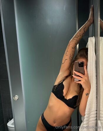 Full leaked Petulkaaa private onlyfans photo
