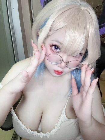 Full leaked Pinkkybutter private onlyfans photo