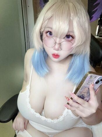 Full leaked Pinkkybutter private onlyfans photo