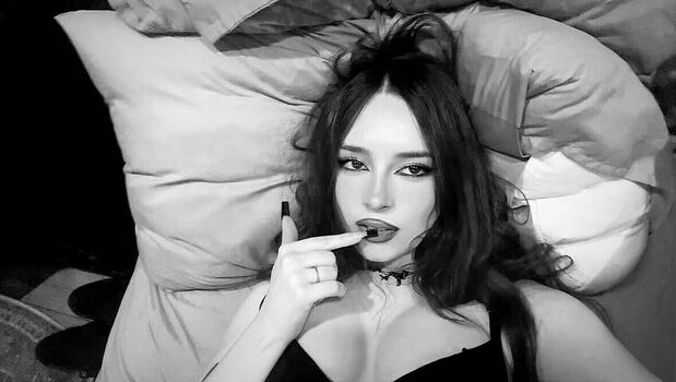 Full leaked Raven numan private onlyfans photo