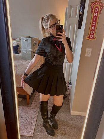Full leaked Retro wannabe private onlyfans photo