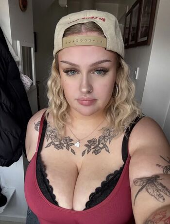 Full leaked Roossiiieeeeeee private onlyfans photo