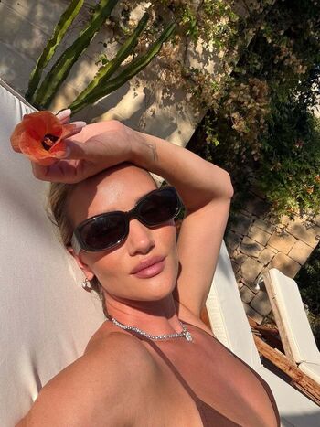 Full leaked Rosie huntington whiteley private onlyfans photo