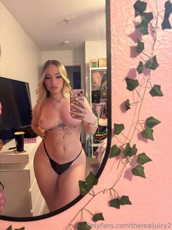 Full leaked Therealjuicy page private onlyfans photo