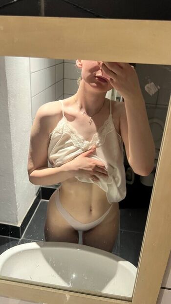 Full leaked Uliankaberezka private onlyfans photo