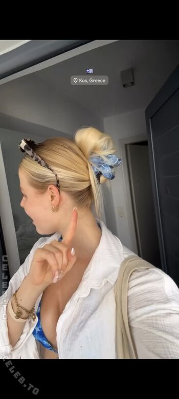 Full leaked Vallixpauline private onlyfans photo