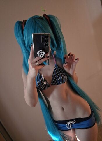 Full leaked Weeniestwee private onlyfans photo